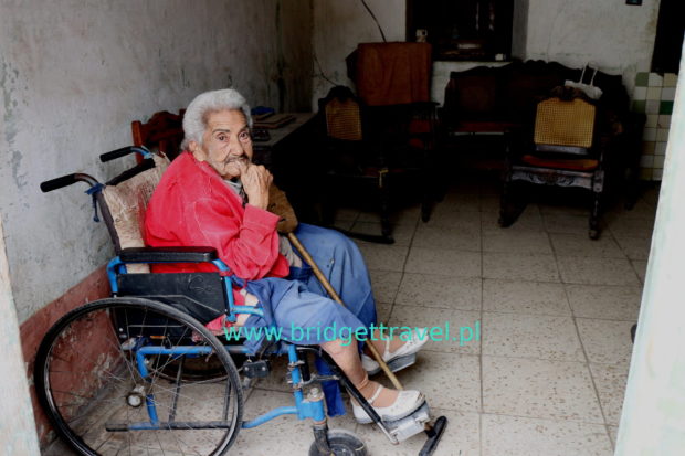 Starsza Pani w Trynidadzie, Kuba