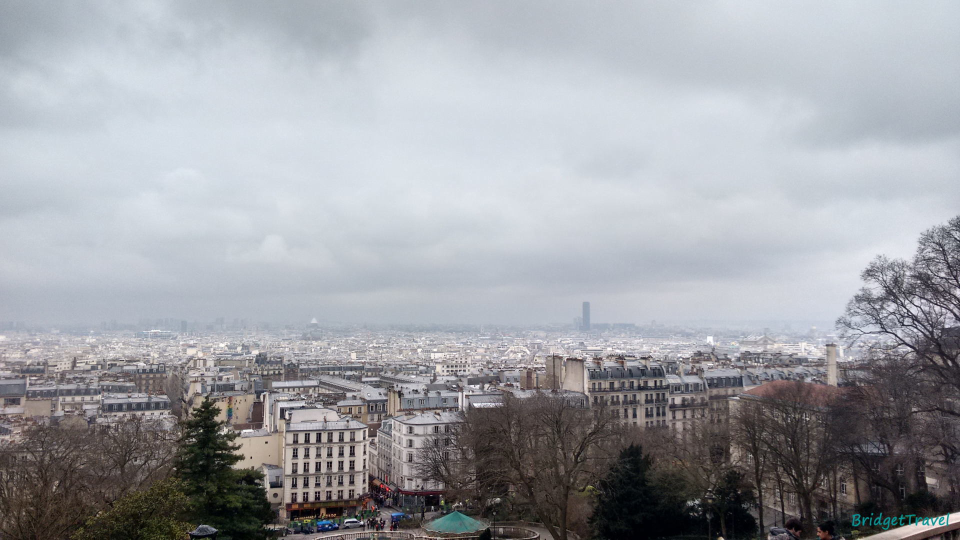 Widok na Paryż ze wzgórza z Katedry Najświętszego Serca Pana Jezusa, Francja