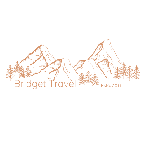 Logo bloga Bridget Travel z górami